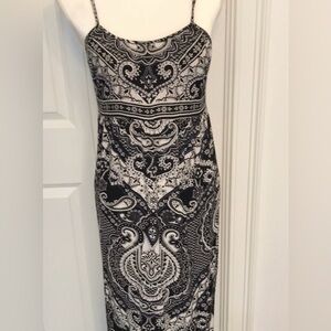 Black and White Sleeveless Sheath Cocktail Dress